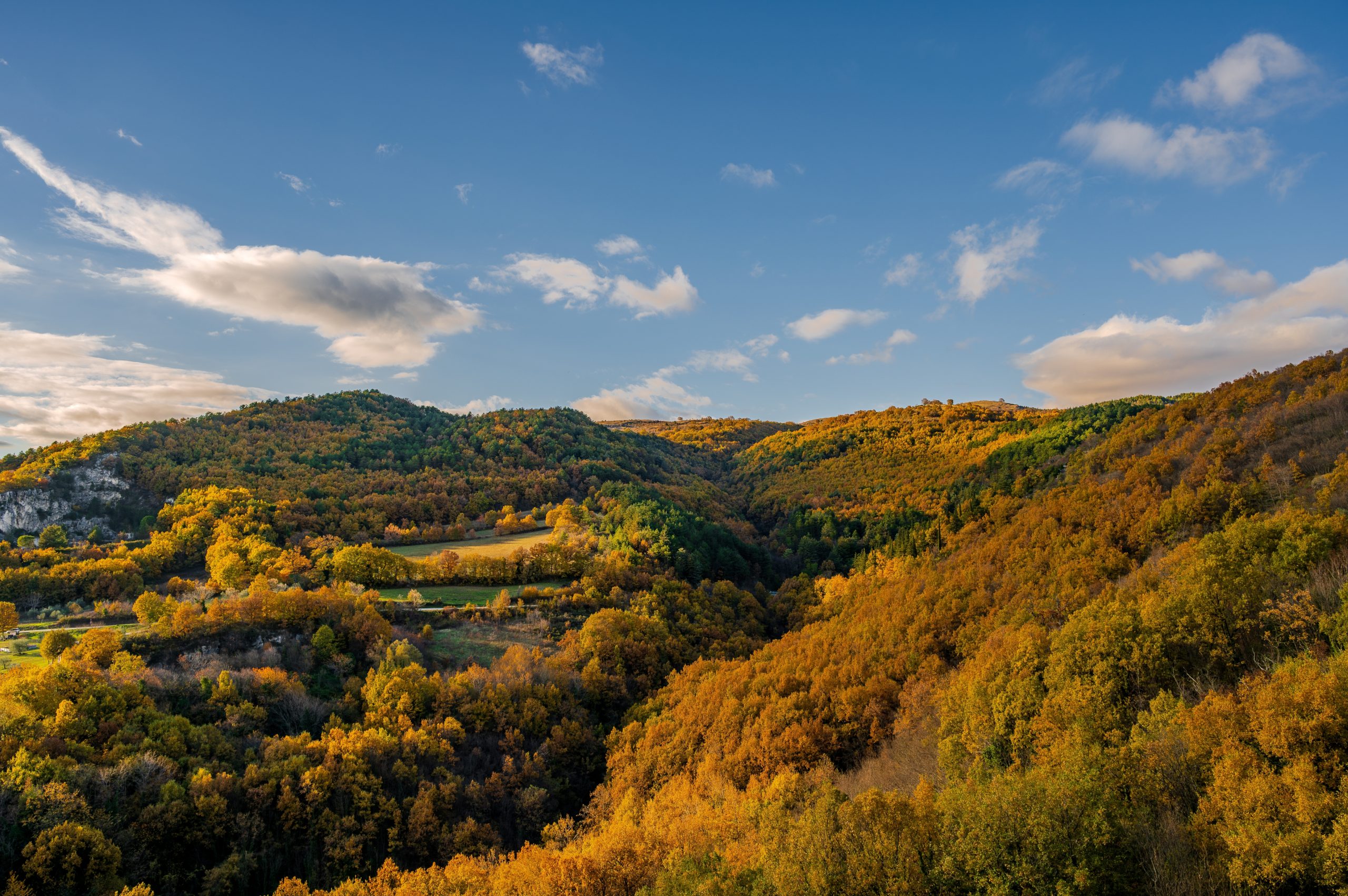 Un mondo di emozioni tra boschi, sorgenti e paesaggi mozzafiato